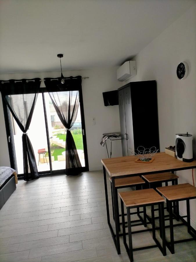 Hôtel Le Klelogi à Fontvieille Extérieur photo